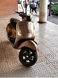 Vespa 300 GTS Touring