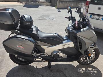 Honda integra 750