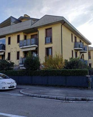 Immobile in asta di 198 m² con 2 locali e box auto