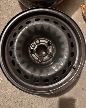 Alfa romeo giulietta cerchi in ferro da 16
