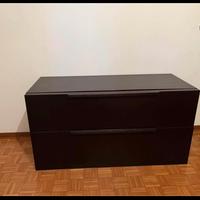 Camera matrimoniale in legno, moderna ed elegante