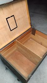 Baule militare della croce rossa