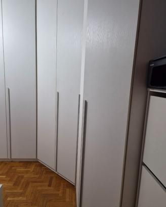 armadio con cabina laterale