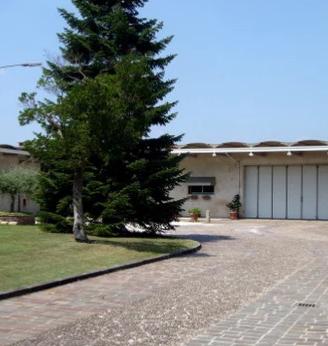 Capannone a Ceregnano