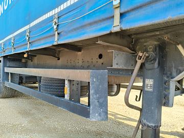 Semirimorchio centinato schmitz