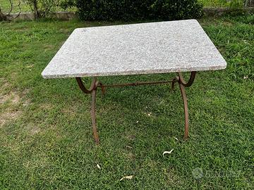 Tavolo da giardino