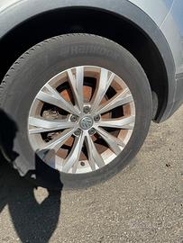 Cerchi è gomme Volkswagen tiguan prezzo trattabile