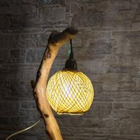 Lampada artigianale in legno d'ulivo