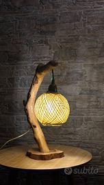 Lampada artigianale in legno d'ulivo
