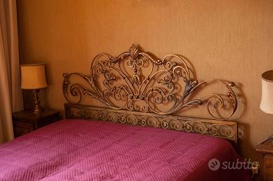Testata letto ferro battuto finiture dorate