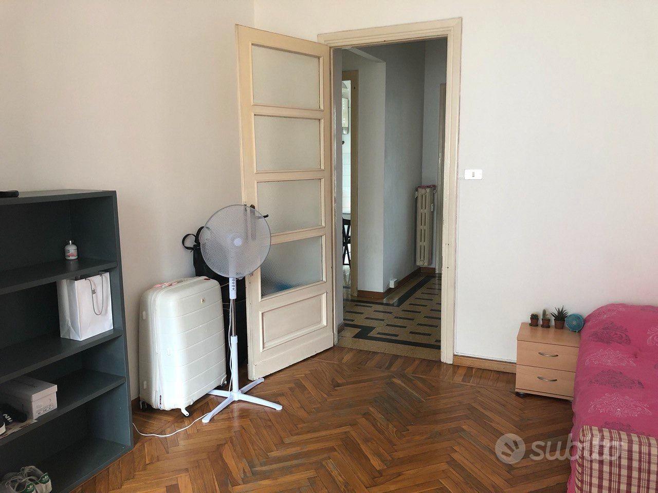 Stanza singola a Torino, foto 2 di 3