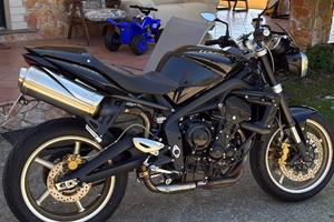 TRIUMPH STREET TRIPLE R