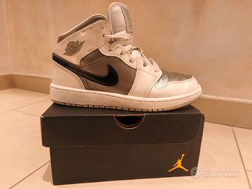 Scarpe Nike Jordan  unisex euro 35