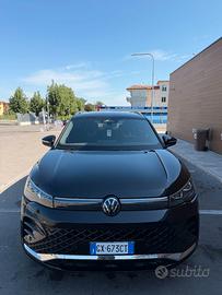 Volkswagen Tiguan R-Line Plus 2.0 TDI 193 CV DSG 4
