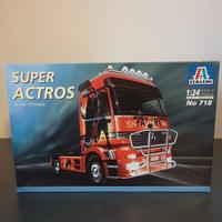 Modellino super actros Mercedes 1/24 italeri