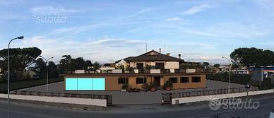 Splendido immobile commerciale