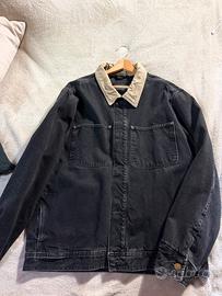 Giacca Zara di jeans oversize nera con collo beige
