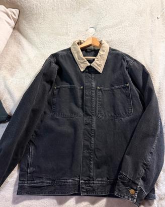 Giacca Zara di jeans oversize nera con collo beige