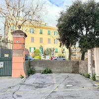 CASA SEMINDIPENDENTE A GENOVA