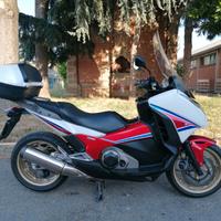 Honda Integra 750 S HRC - Tagliandata - Gommata