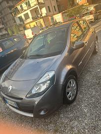 Macchina renault 2009 perfetta