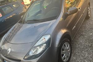 Macchina renault 2009 perfetta