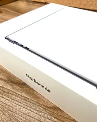 MacBook Air 15” - 512Gb SSD 16Gb RAM + Magic Mouse
