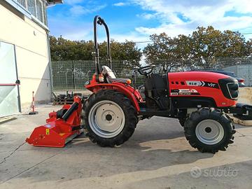 Trattore VST 918 Fieldtrac con trincia o fresa