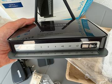 Modem Router ADSL2+ Netgear N300 wireless