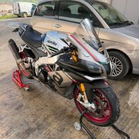 Aprilia rsv4 rf 2016