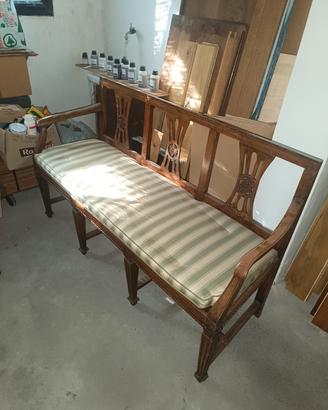 due panche in legno 