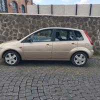 Fiesta V serie 2004