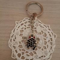 Portachiavi argentato a forma di ranocchia