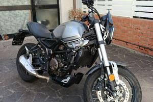 MOTO SCRAMBLER VOGE 300 ACX