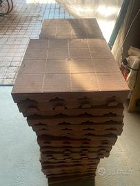 Piastrelle 40x40 in pvc carrabili incastro