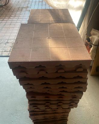 Piastrelle 40x40 in pvc carrabili incastro