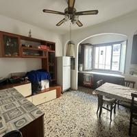 Comodo secondo piano con due camere e riscaldament