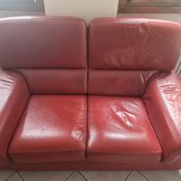 divano pelle rosso borgogna