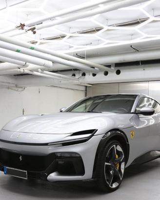 FERRARI Purosangue Purosangue