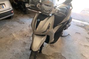 Piaggio beverly 400