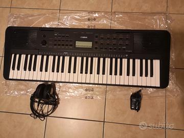 Tastiera Yamaha PSR E273