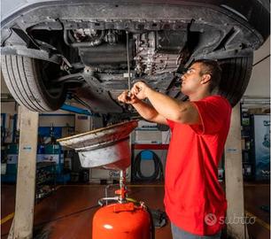 Meccanico auto e autista Carratrrzzi