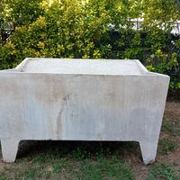 Lavatoio da giardino in cemento