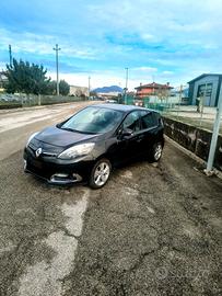 Renault Scenic X-Mood 1.5 Dci