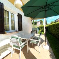 Villetta con giardino a due passi dal lago