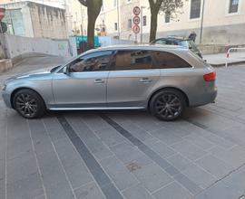 AUDI A4 4ª serie - 2011