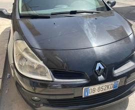 RENAULT Clio - 2006