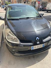 RENAULT Clio - 2006