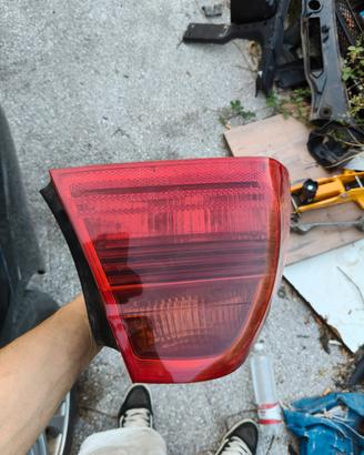 fari posteriori bmw e90