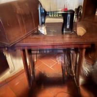 Macchina da cucire necchi